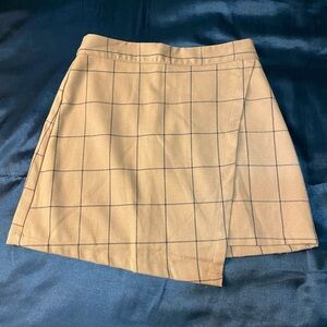 Forever 21 Mini Skirt Beige/Black Size Small Used 1X Perfect Condition